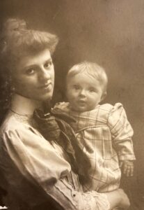 Anna Flügge mit Tochter Margarethe, um 1908 © Ursula Demitter